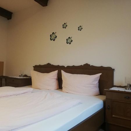 Gaststaette Liebl Hotel Wiesent Екстериор снимка