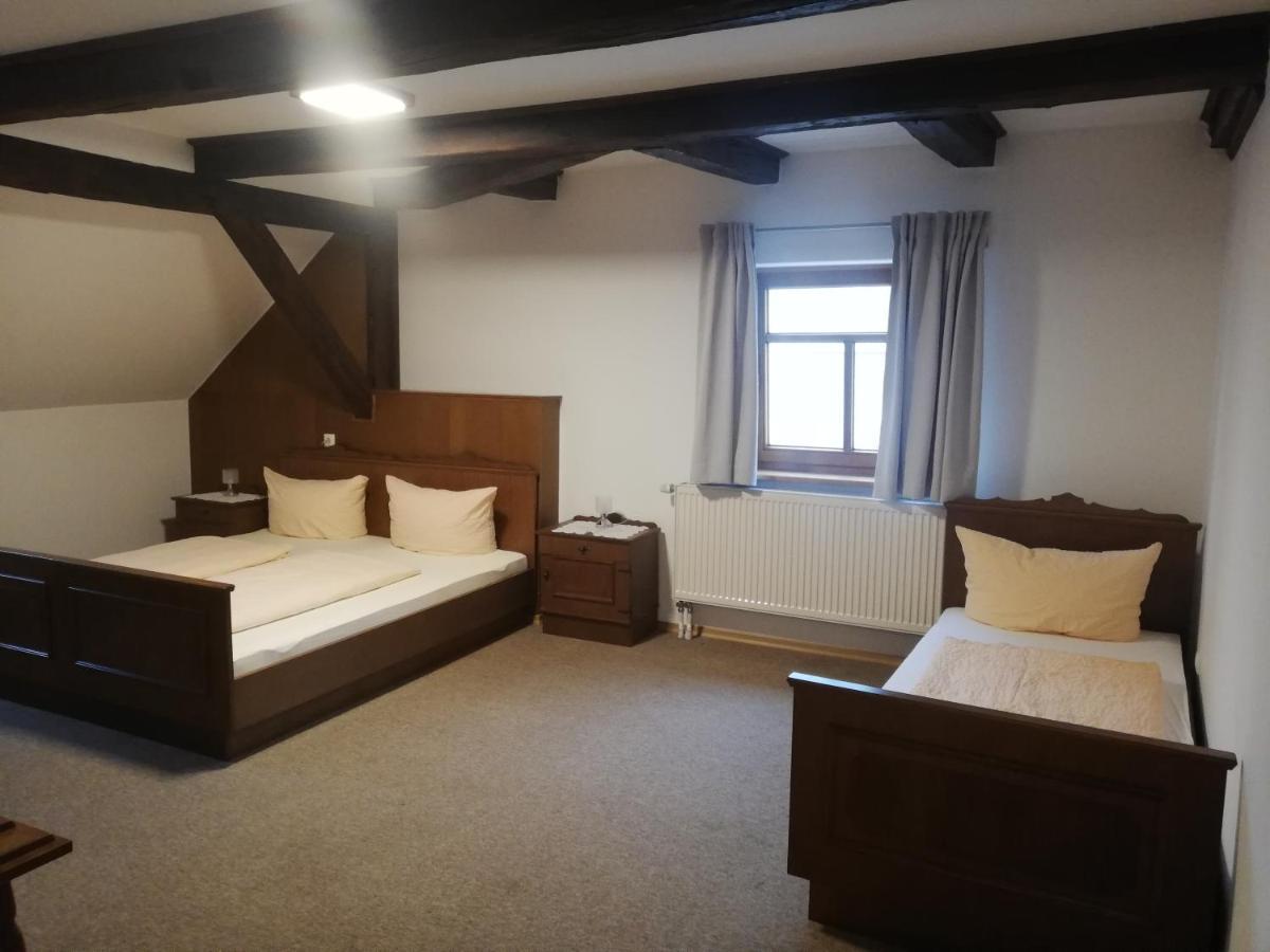 Gaststaette Liebl Hotel Wiesent Екстериор снимка