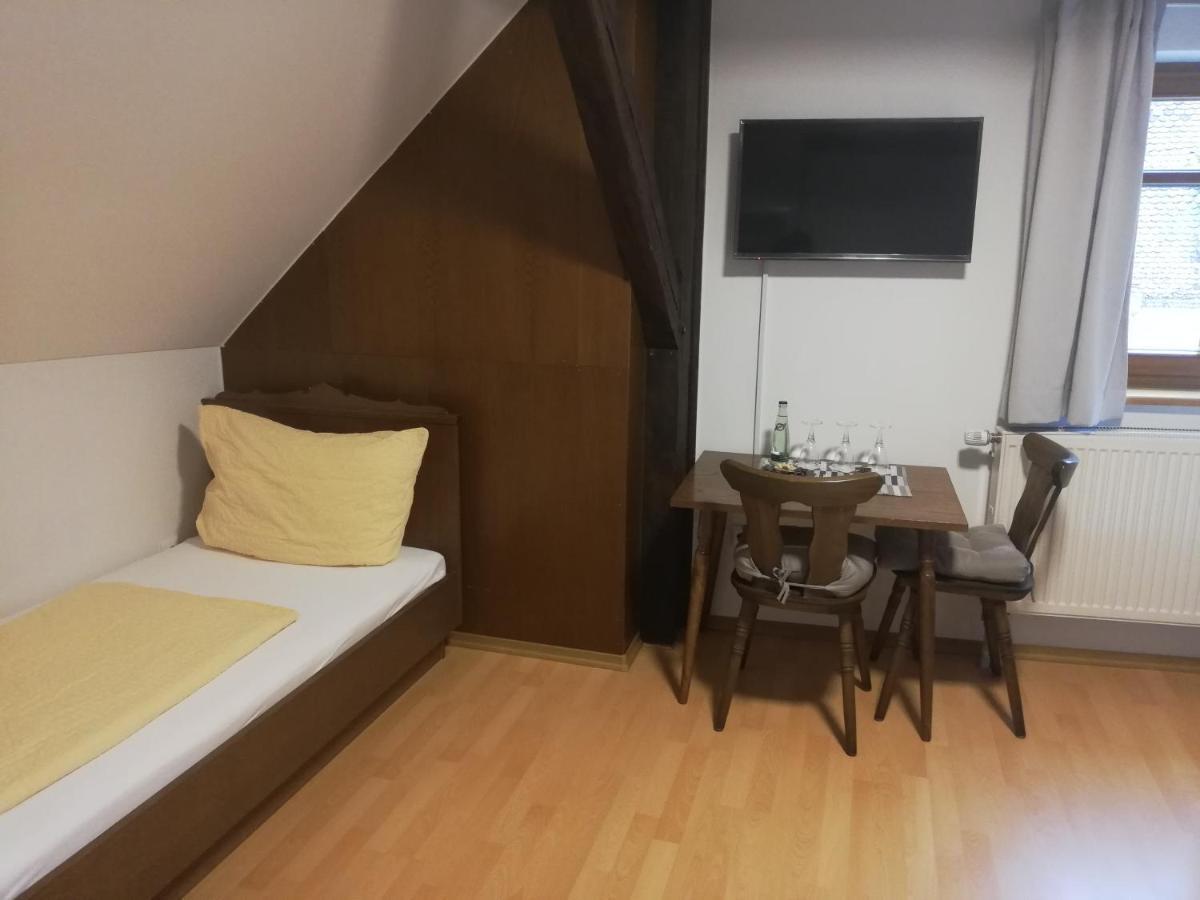 Gaststaette Liebl Hotel Wiesent Екстериор снимка